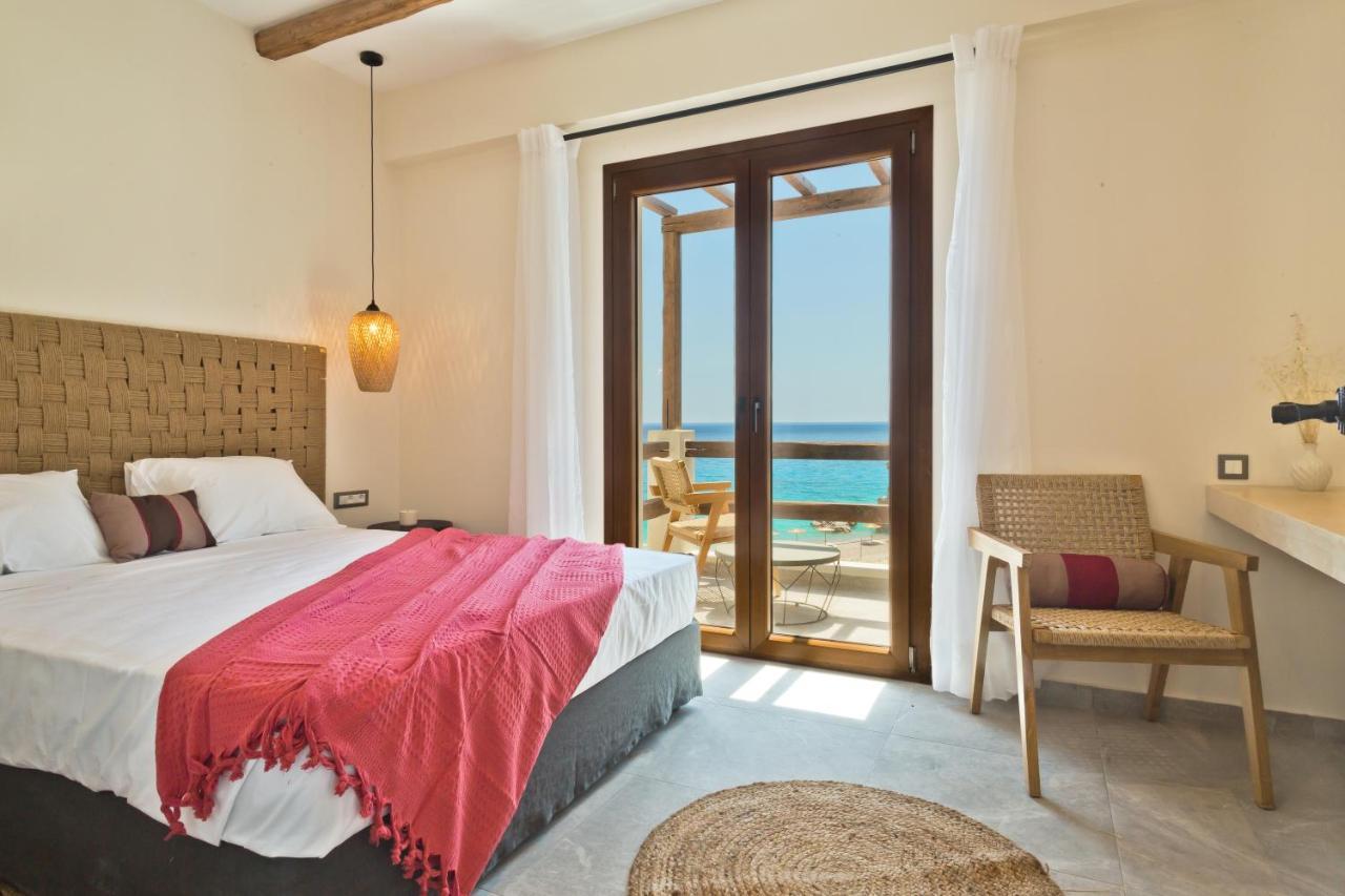 Ypsilos Beach Suites Adults Only Kyra Panagia Bagian luar foto
